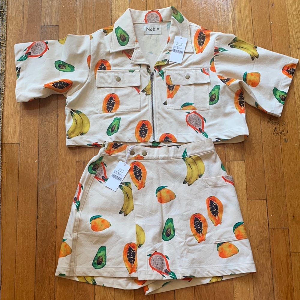 NWT Noble Utility Set Fruitas
